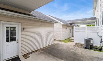 2627 Stange Rd, Ames, IA 50010