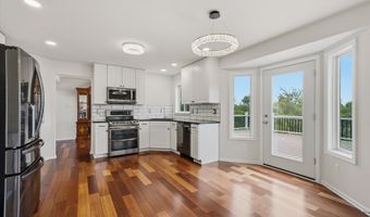 2243 Sun Valley Dr, Ann Arbor, MI 48108