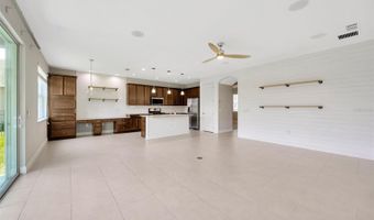 7010 OLD BENTON Dr, Apollo Beach, FL 33572