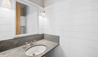 30 Private Rd, Amagansett, NY 11944