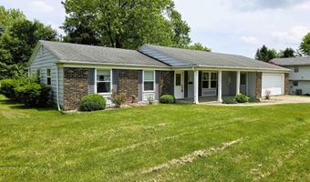 1003 Crestview Dr, Angola, IN 46703