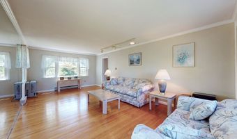 54 Flax Hill Rd, Brookfield, CT 06804