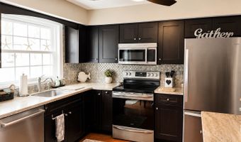 18 Founders Vlg 18, Clinton, CT 06413