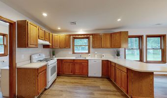 20 Hickory St, Danbury, CT 06810