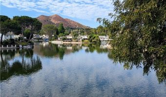 30672 Lakefront Dr, Agoura Hills, CA 91301