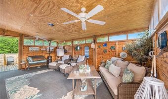 15417 Poplar St, Basehor, KS 66007