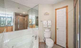 1108 NW Waterfront Dr, Ankeny, IA 50023