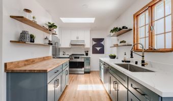 207 Kingsbury Dr, Aptos, CA 95003