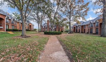 916 Claytonbrook Dr 1, Ballwin, MO 63011