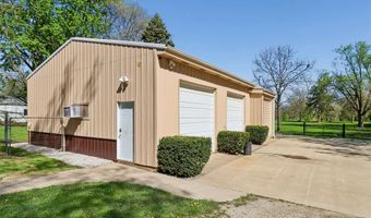 603 1st St E, Altoona, IA 50009