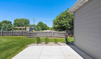 4996 BOXWOOD Ln, Appleton, WI 54913