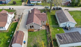 42362 N Poplar St, Antioch, IL 60002