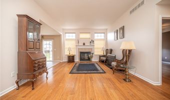 125 Fitch Blvd 201, Austintown, OH 44515