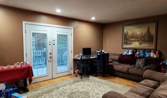 10 Ridgewood Dr, Augusta, ME 04330