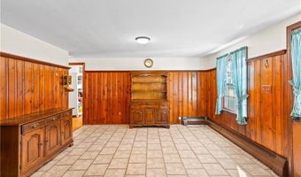 4 Tattersall Dr, Lincoln, RI 02865