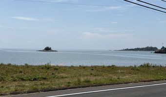 2 Sherwood St, Branford, CT 06405