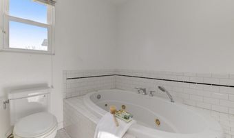 1415 Chestnut Ave, Carlsbad, CA 92008