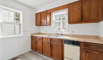 304 9th St SW, Austin, MN 55912