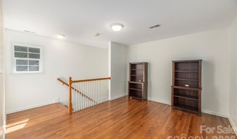 602 Hidden Springs Dr, Asheville, NC 28804