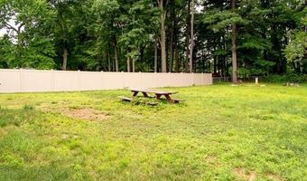 11 Melissa Ct, Albany, NY 12205
