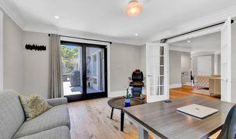 7601 PERSIMMON TREE Ln, Bethesda, MD 20817