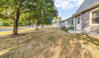123 Mount Hope Ave, Bangor, ME 04401