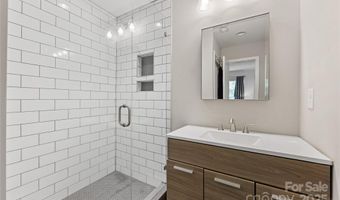 2933 Hilliard Dr, Charlotte, NC 28205