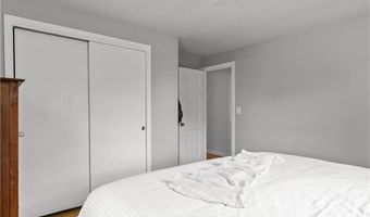 80 PECK Ave, Bristol, RI 02809