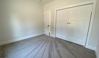 16 Trinton Ave, Bedford, IN 47421