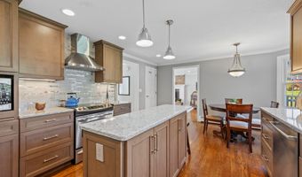 4 Brookfield Ct, Cheshire, CT 06410