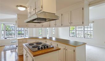 7 Queens Rd, Attleboro, MA 02703