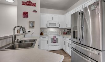 7216 SW MANOR Way F, Beaverton, OR 97078