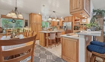 1099 PARKVIEW Dr, Brookings, OR 97415