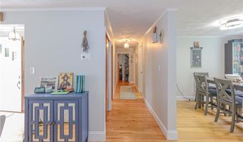 44 Dudley Ave, Newport, RI 02840