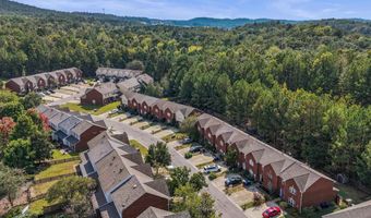 608 TREYMOOR LAKE Cir, Alabaster, AL 35007