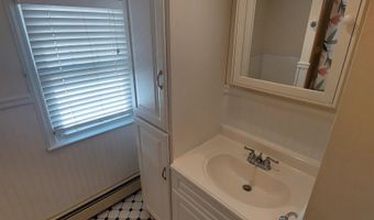 48 W 32ND St, Bayonne, NJ 07002