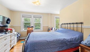 28 Crowell St, Cumberland, RI 02864