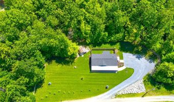 38 Oak Ridge Ln, Bennington, VT 05201