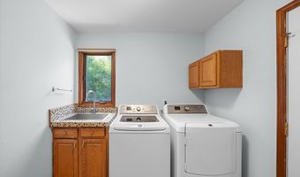 4055 Pontiac Trl, Ann Arbor, MI 48105