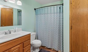 401 SE Lowell Dr 3, Ankeny, IA 50021