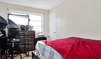 59 Oak St, Amityville, NY 11701