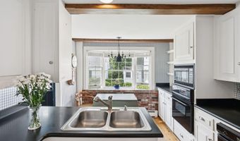 26 Grove St, Bath, ME 04530
