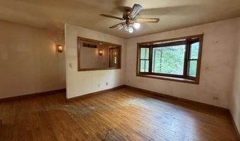 9700 5TH Ave, Almond, WI 54909