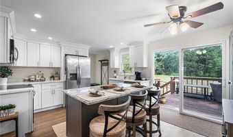 1392 Hope Rd, Cranston, RI 02831