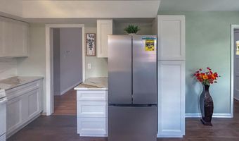 24 Joanne Ct, Albany, NY 12209