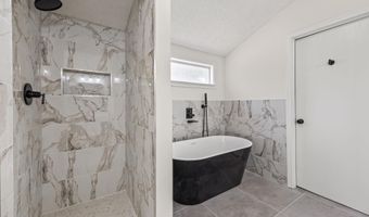 6806 CANNA Hl, Bartlett, TN 38135