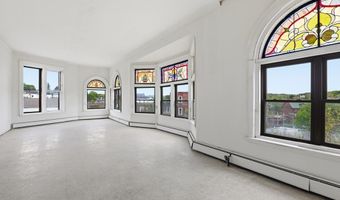 45 Main St 10, Amesbury, MA 01913