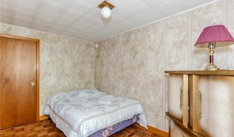 3 Ostend St, Johnston, RI 02919