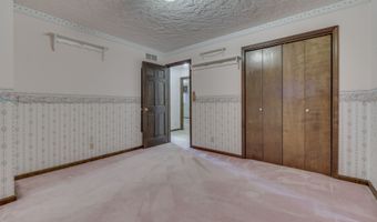 1640 Ridge Hill Ln, Indianapolis, IN 46217