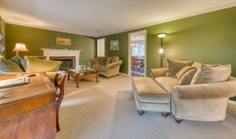 165 Oak Ridge Dr, Berlin, CT 06037